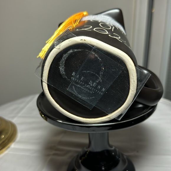 Rae Dunn Class of 2023 graduation coffee/tea mug - Picture 6 of 6